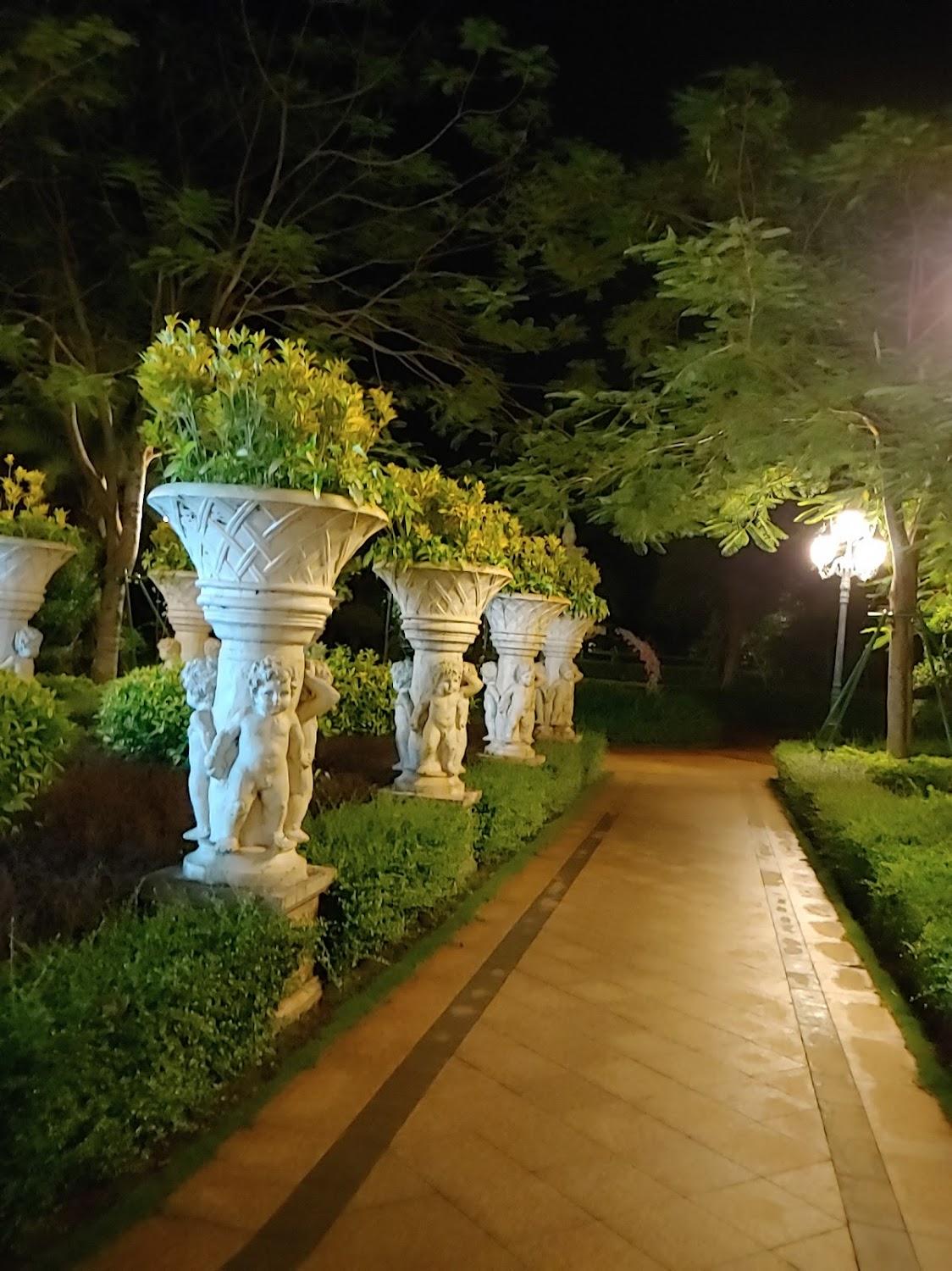 Cover Image for Royal Manor Hotel Venice Haikou Haikou Meilan Airport