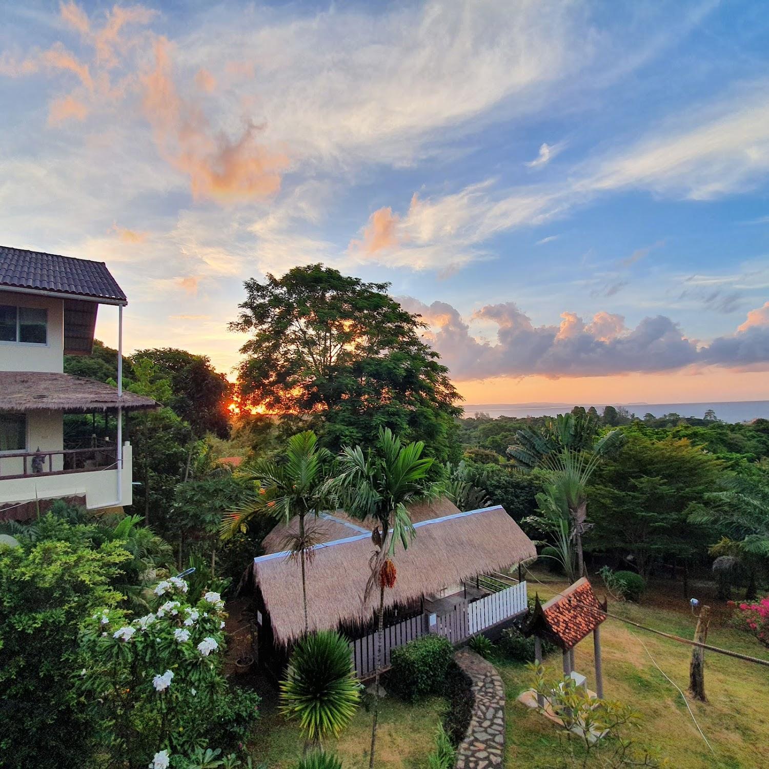 Cover Image for KohMak Suites Hotel