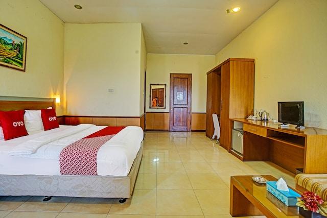 Cover Image for OYO 90947 Hotel Sarbini