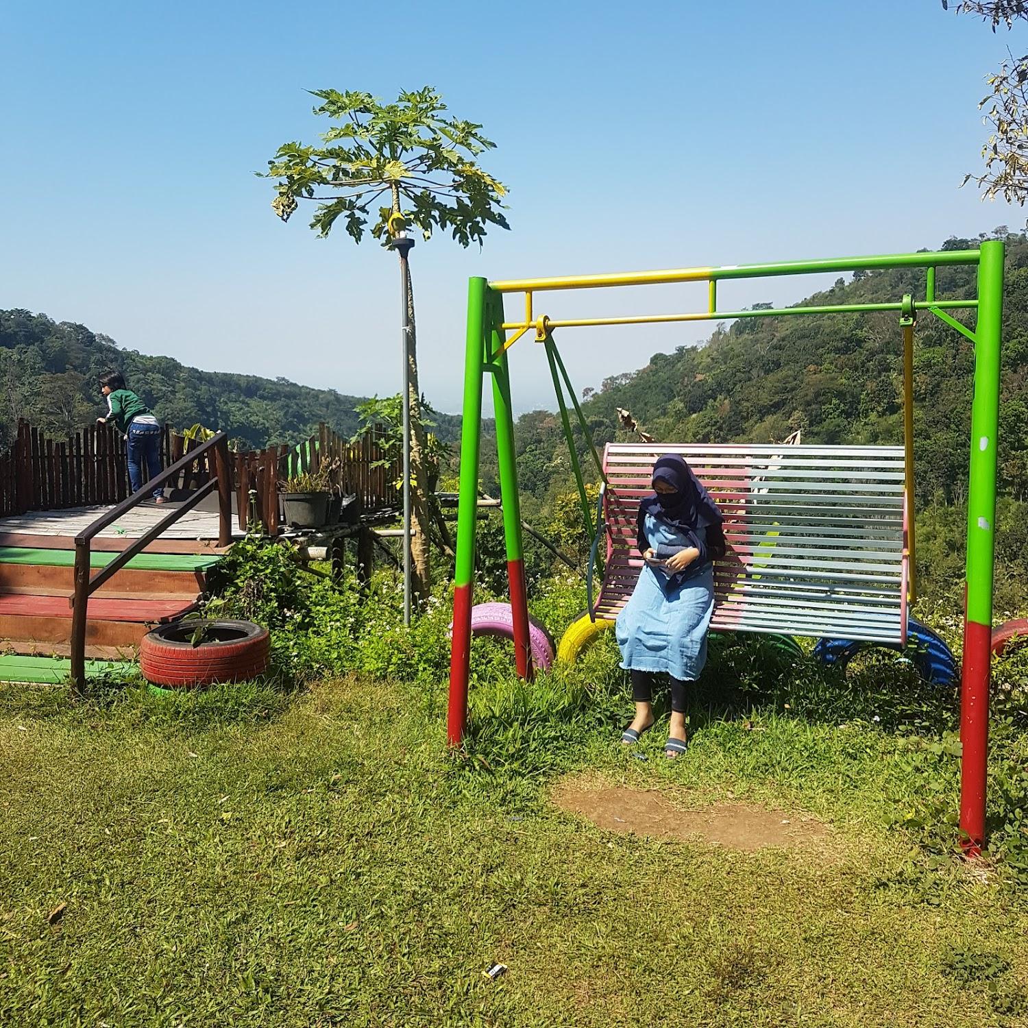 Cover Image for Duyung Trawas Hill
