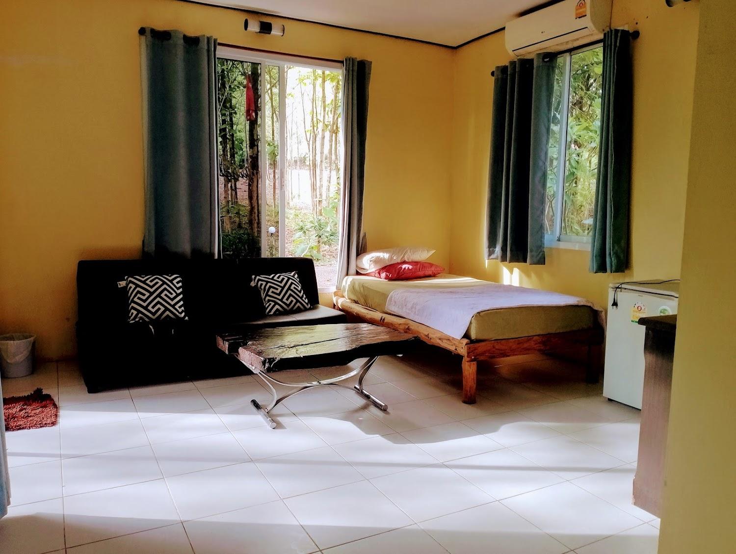 Cover Image for บ้านไร่จอมทอง