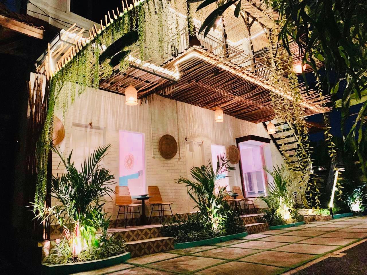 Cover Image for NIKINIKO BEACH HOUSE