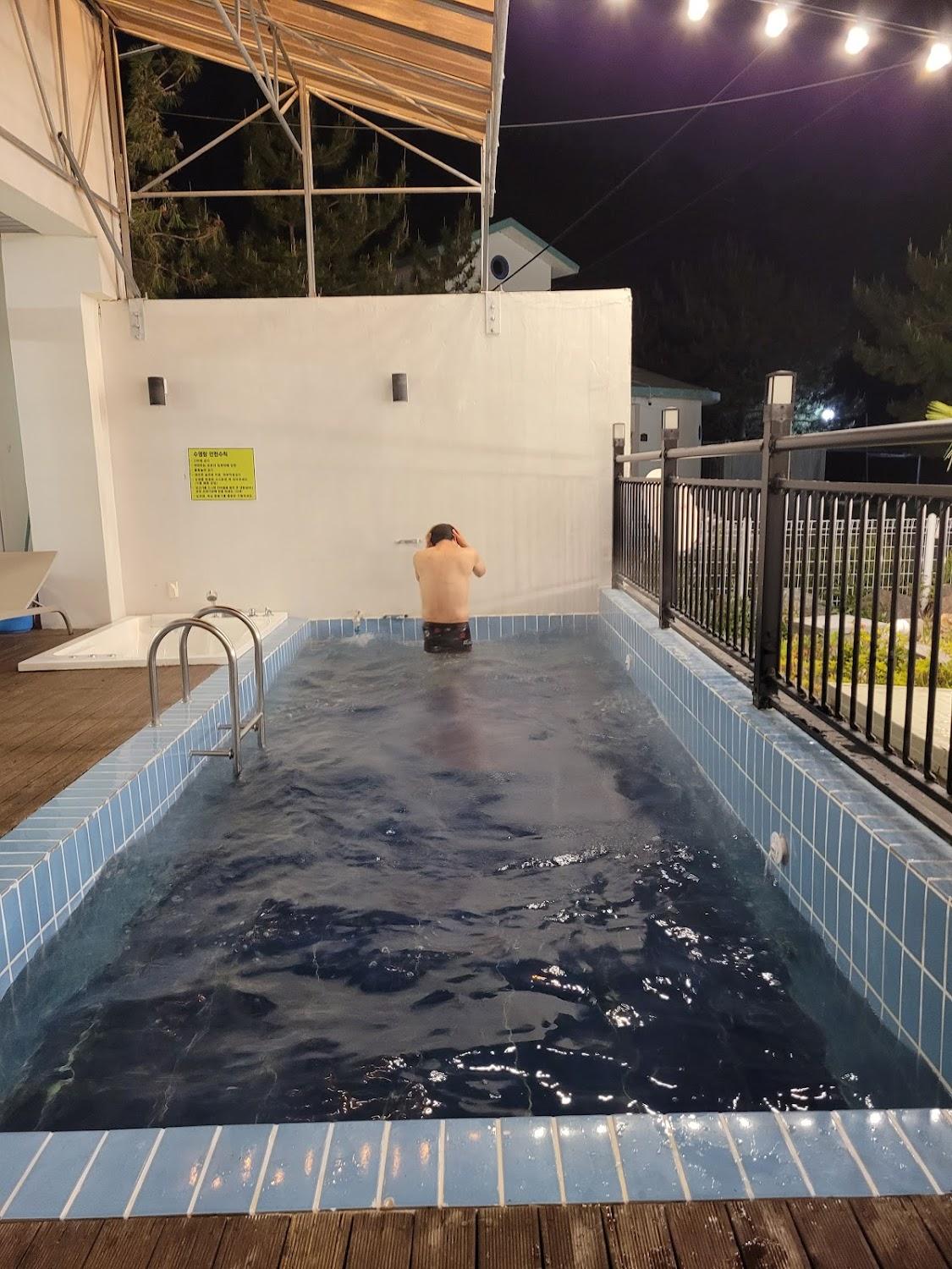 Cover Image for 에코풀하우스