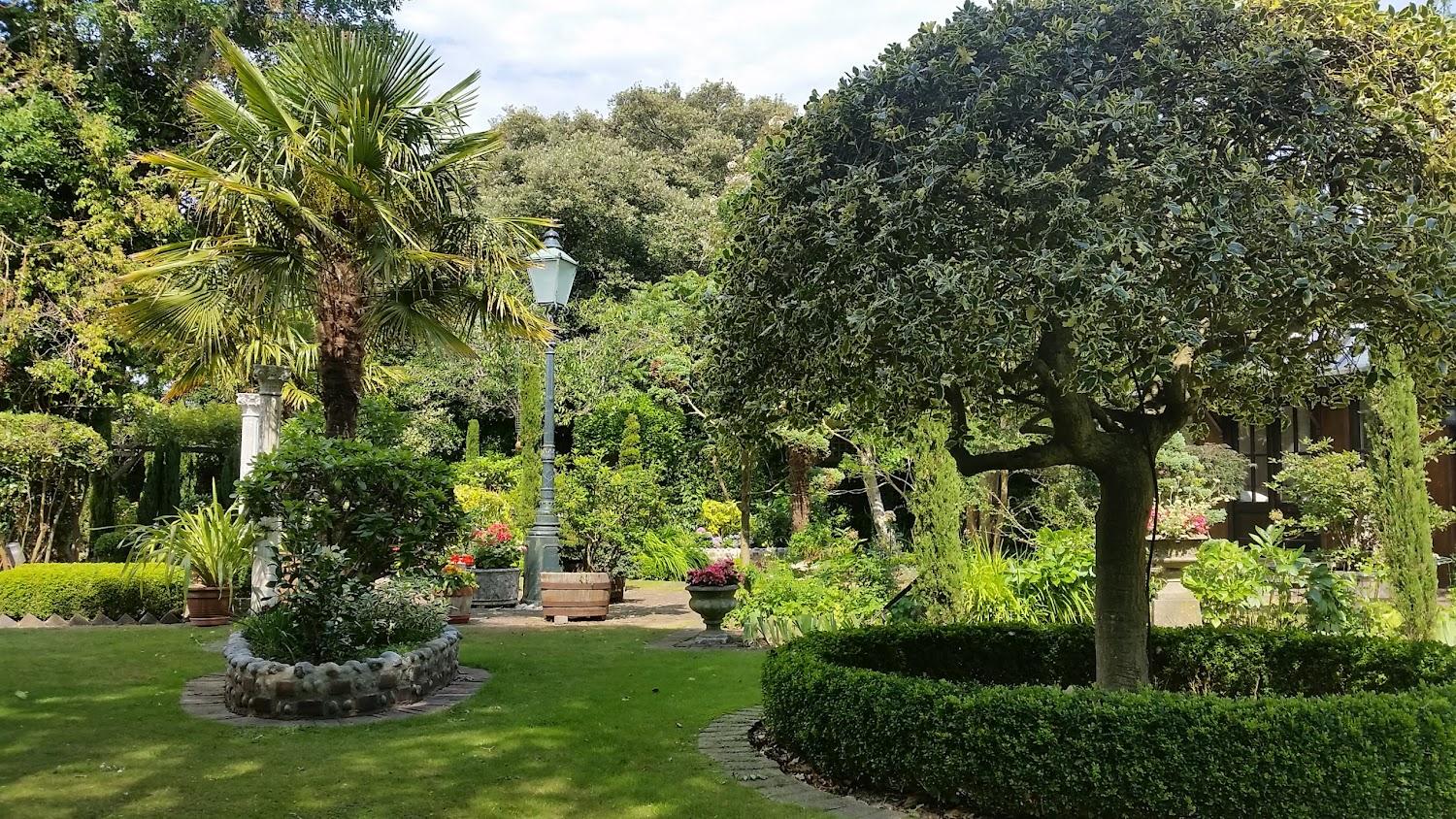 Cover Image for Ocklynge Manor
