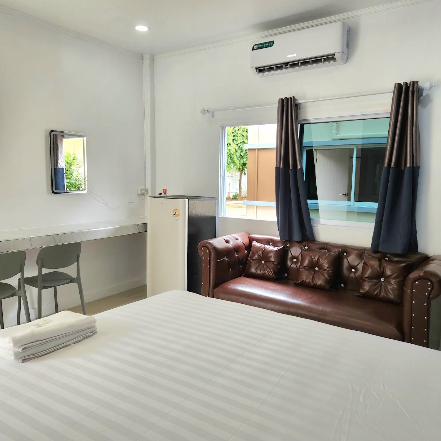 Cover Image for Parkway Resort