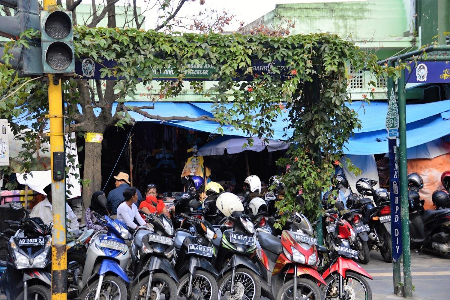 Cover Image for Ndalem Mantrigawen