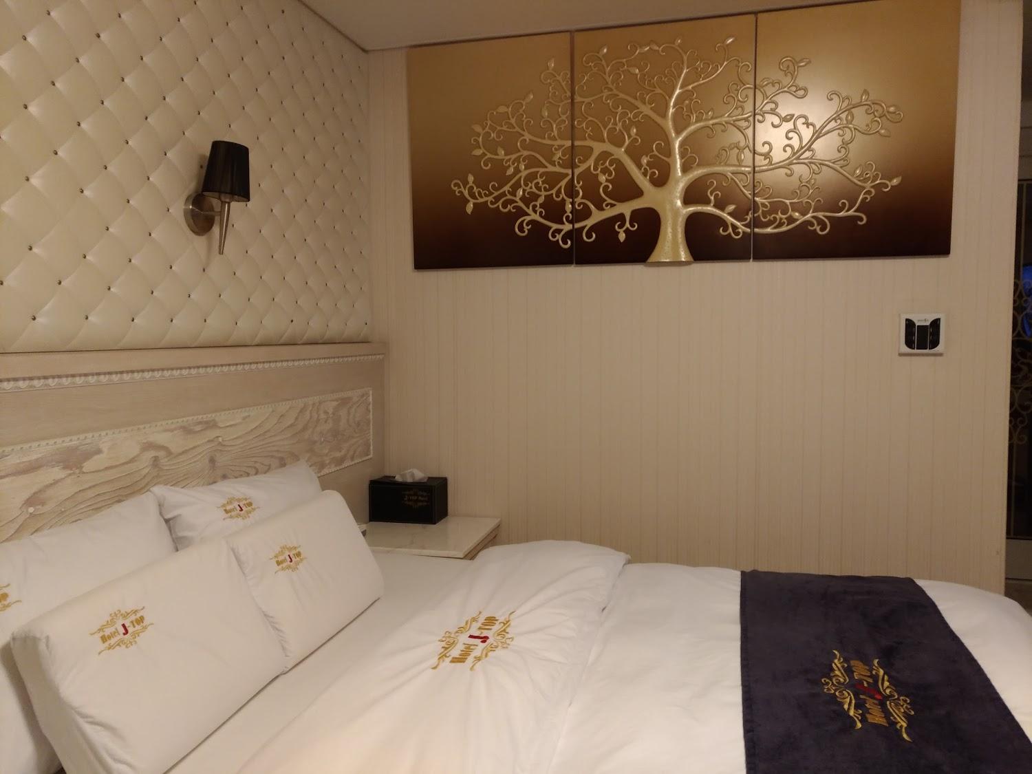 Cover Image for J-Top Hotel