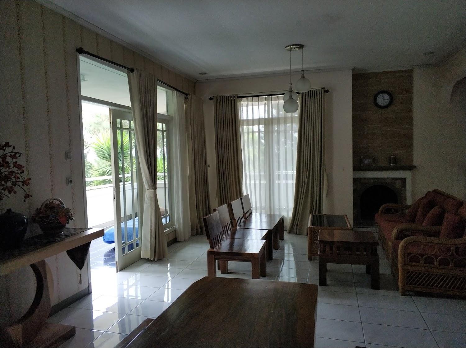 Cover Image for Villa Bougenville Lembang Asri