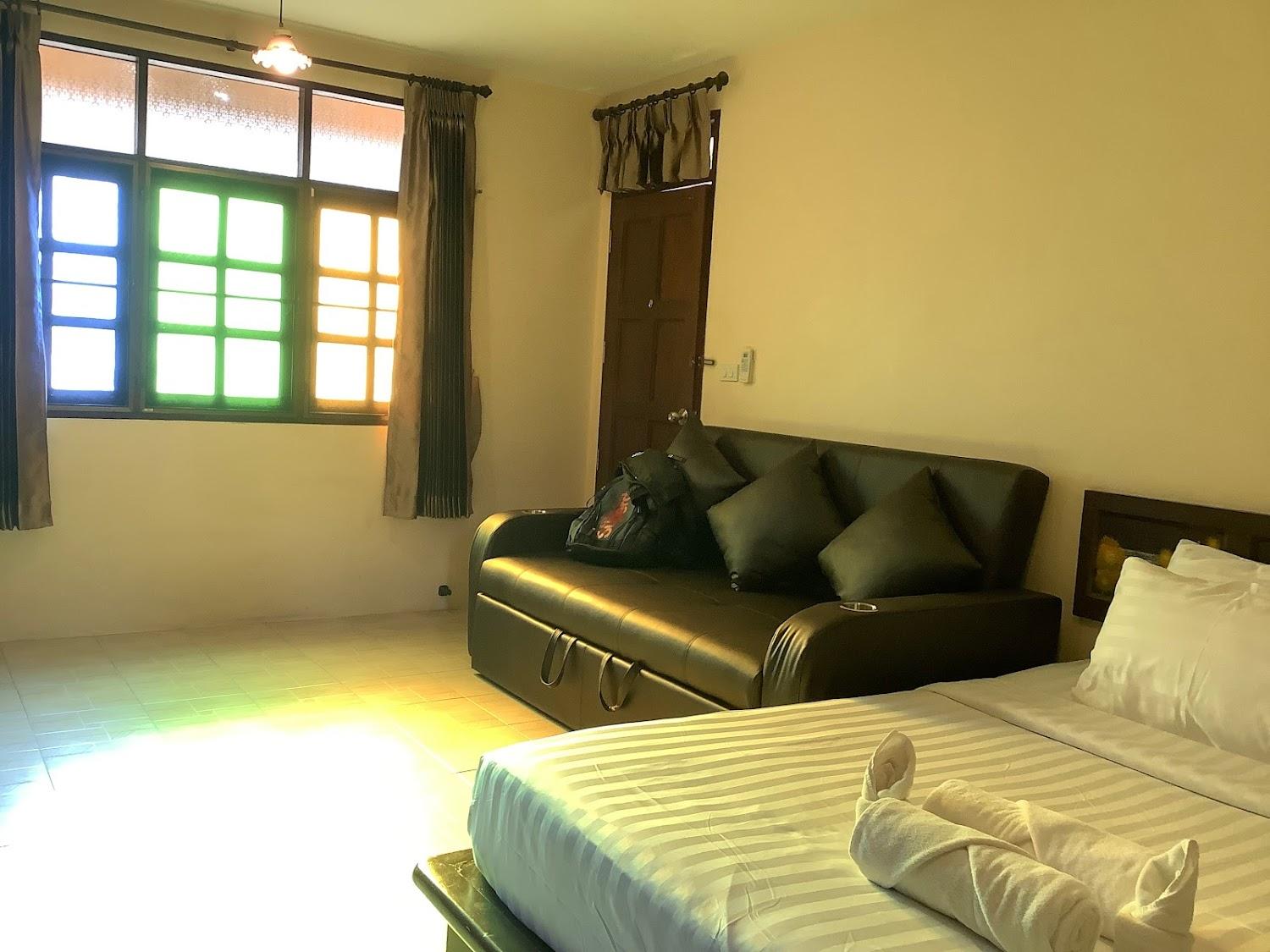 Cover Image for ตรีธนาบูติกเฮาส์ (Trithana Boutique House)