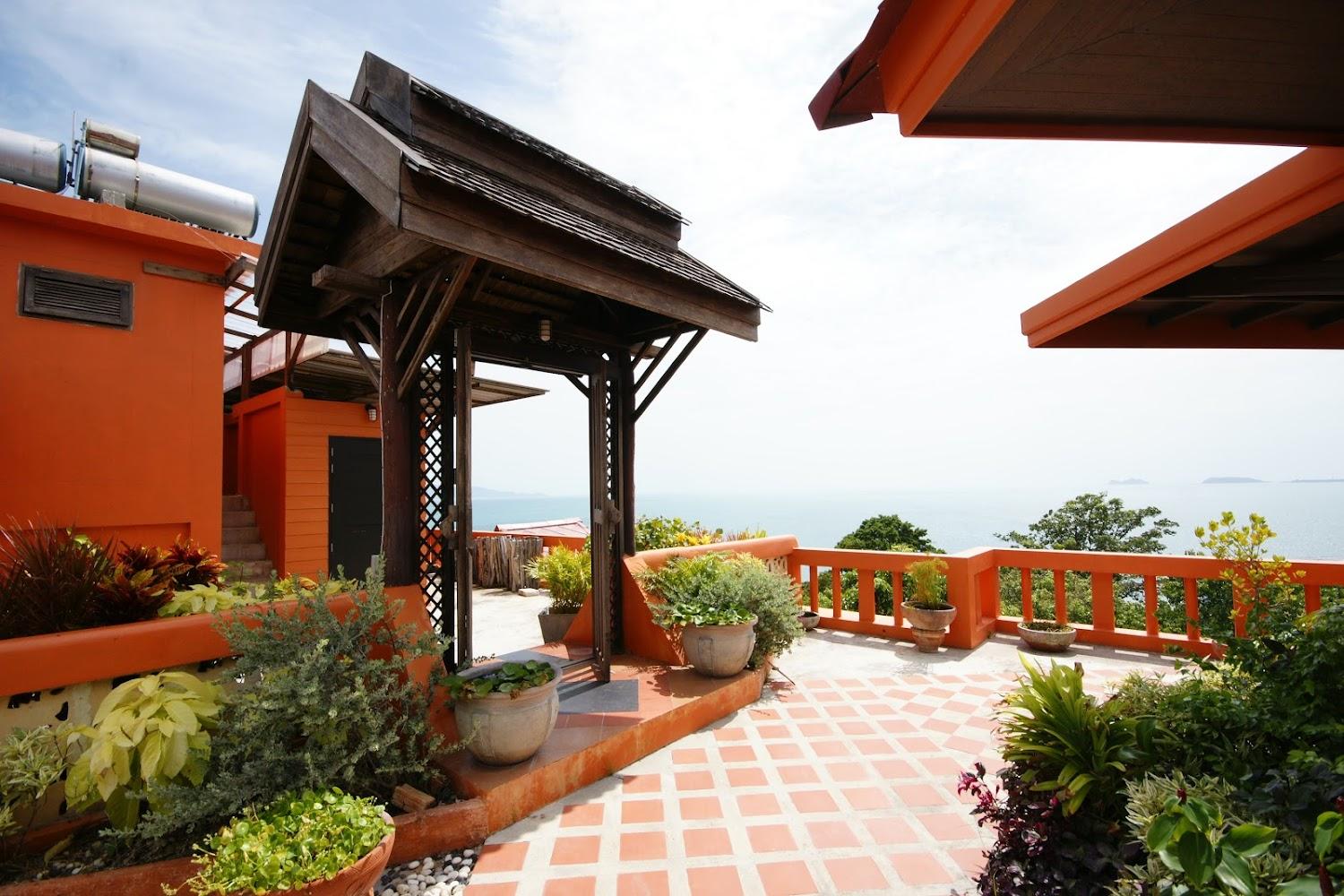 Cover Image for Sea Breeze Resort