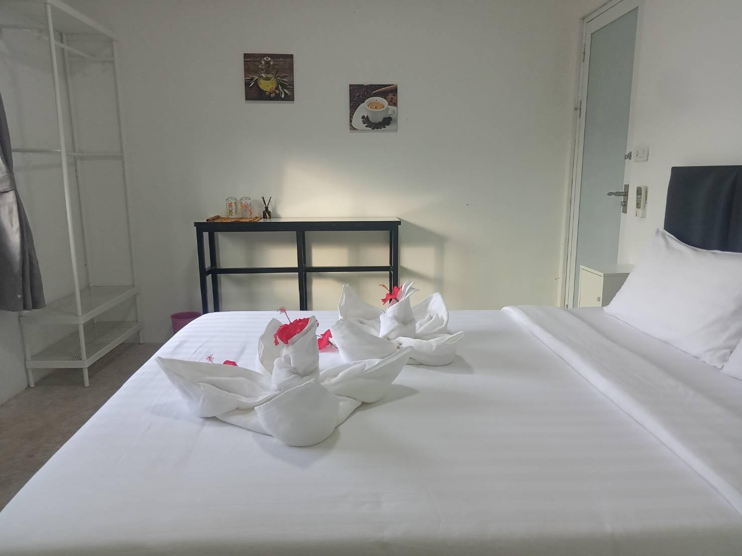 Cover Image for Baan Talay Hostel and Bar
