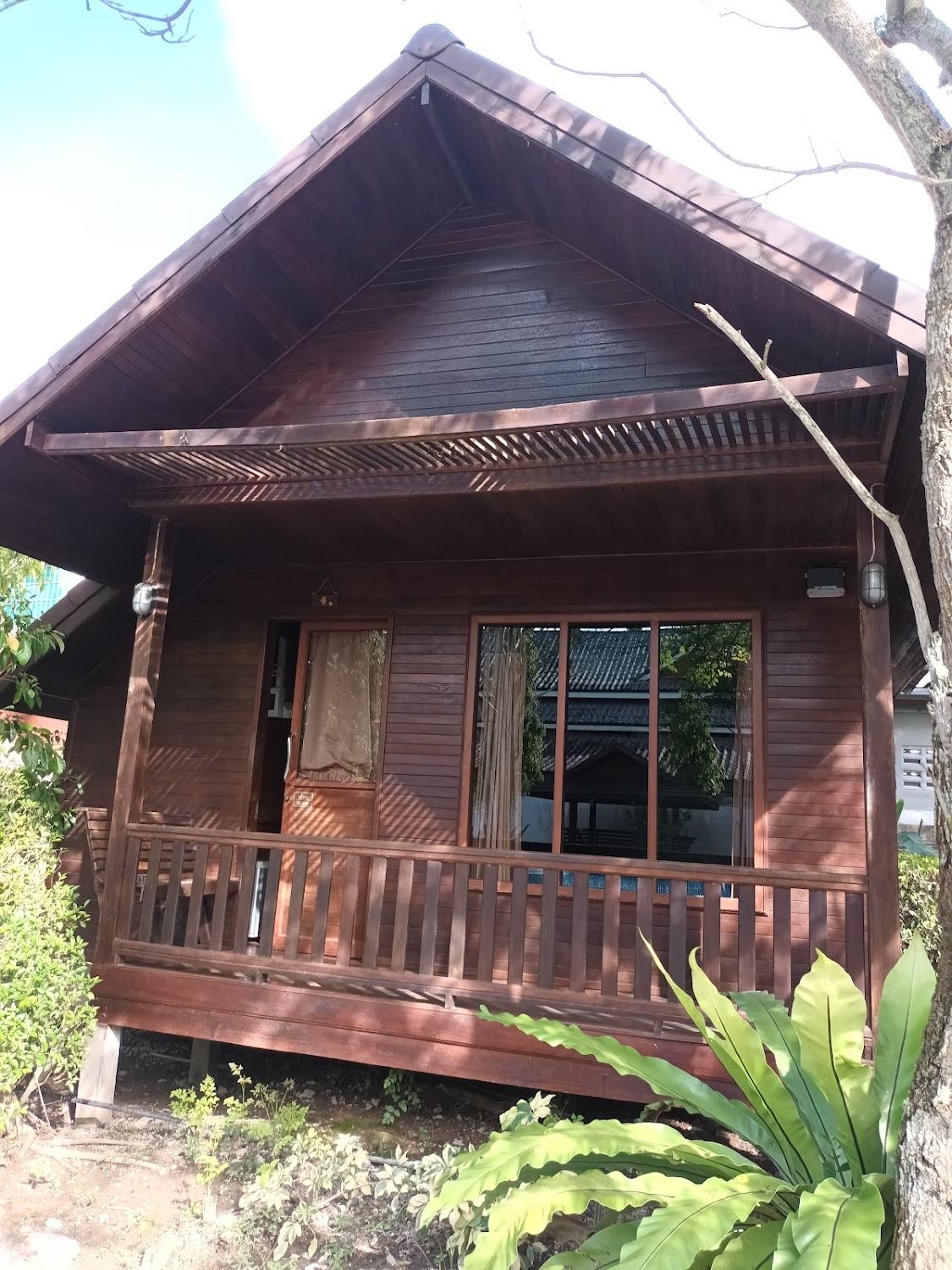 Cover Image for เรือนทองรีสอร์ทสุราษฎร์ธานี