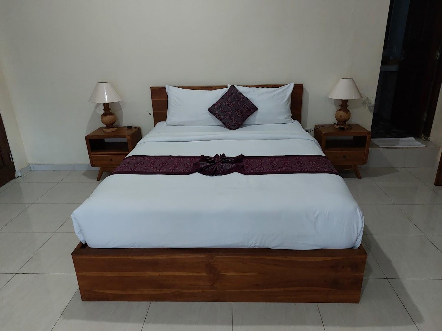 Cover Image for Vaneka Garden House