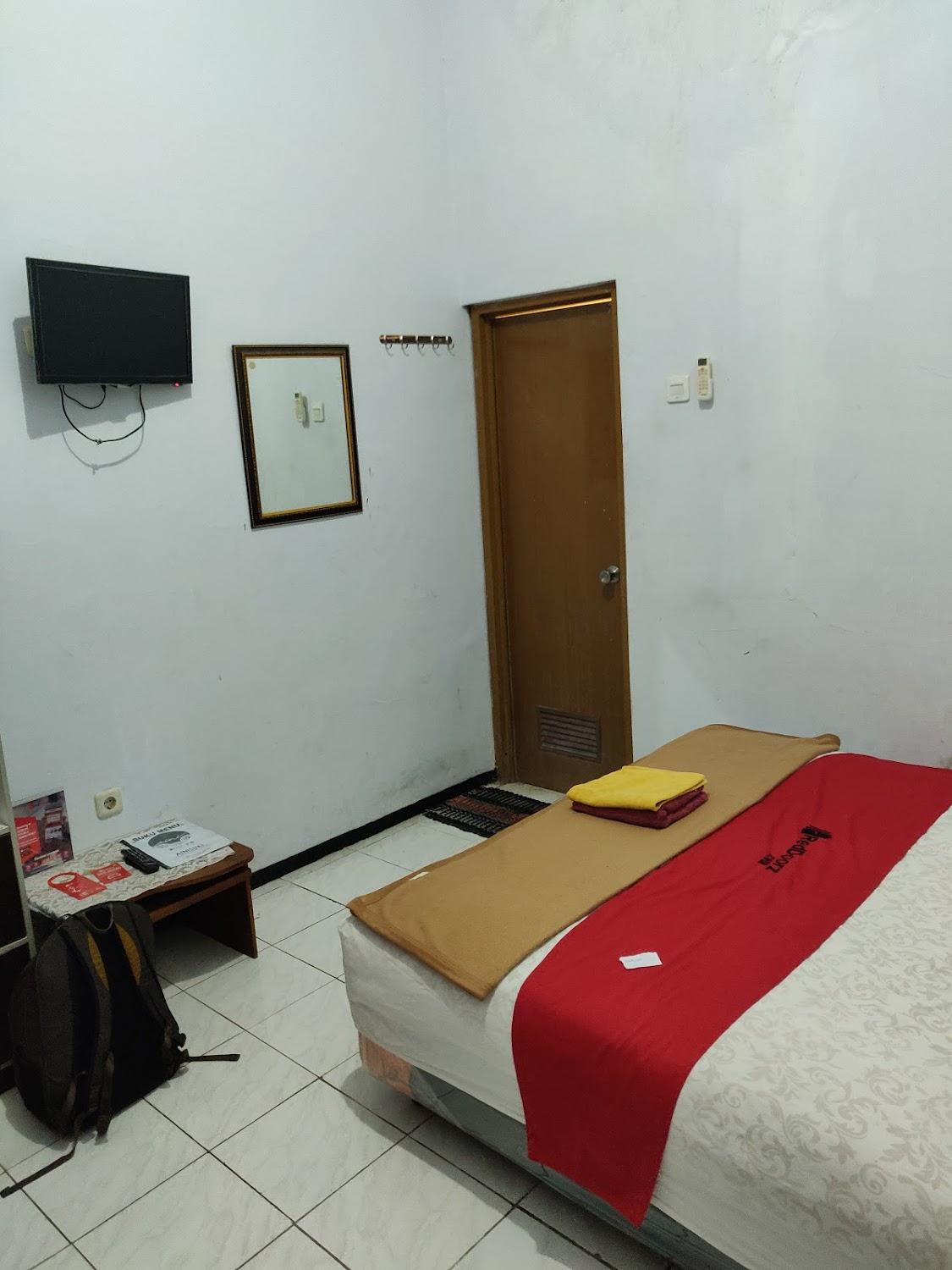 Cover Image for Reddoorz @ Ciliwung Guest House Syariah