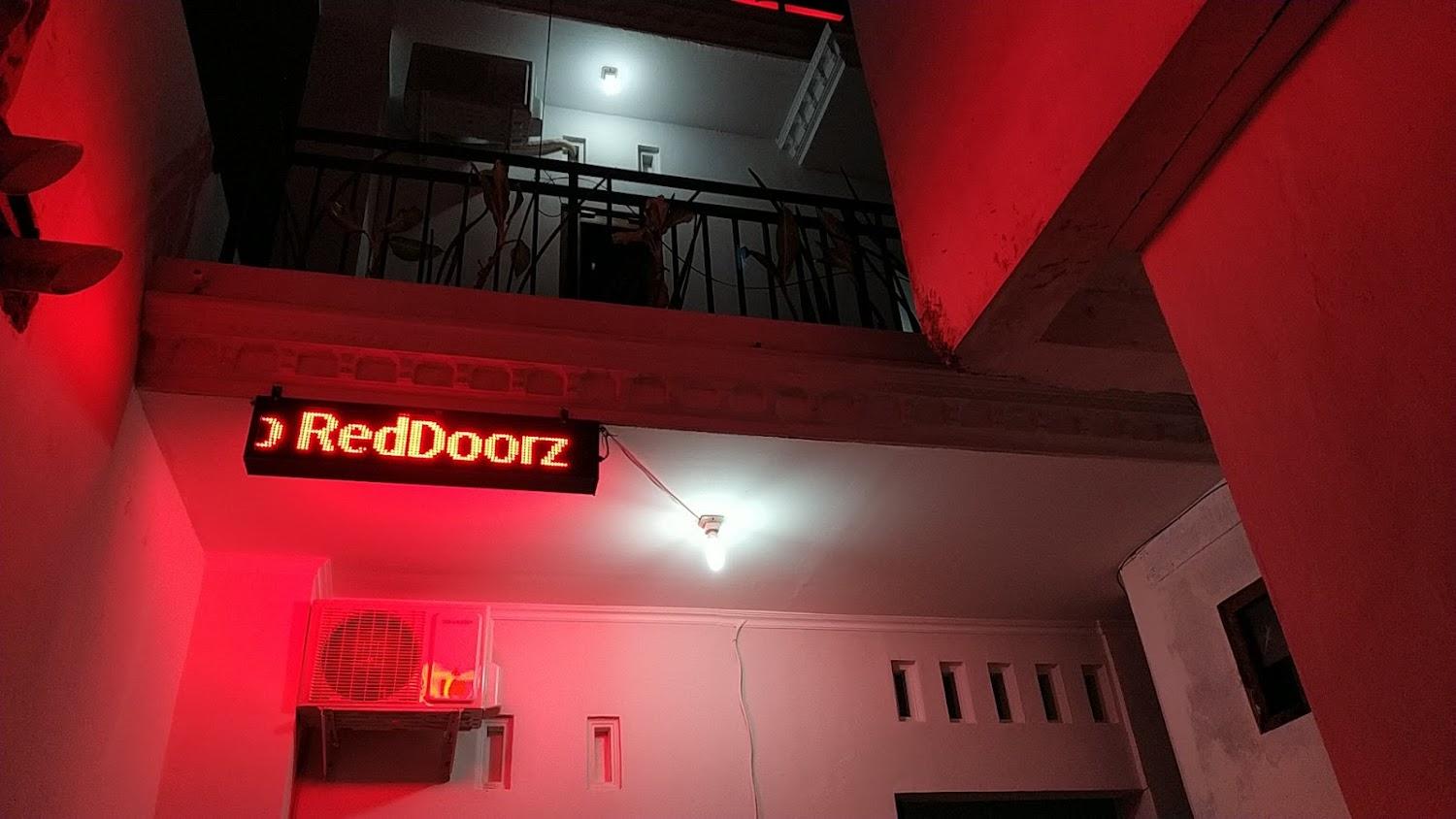 Cover Image for RedDoorz near Pascasarjana UGM 2