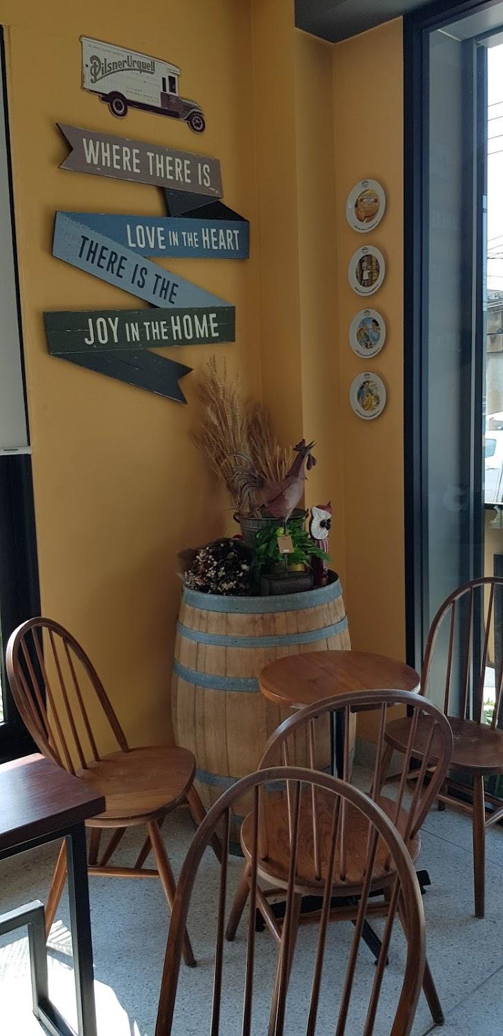 Cover Image for The Brown House Cafe