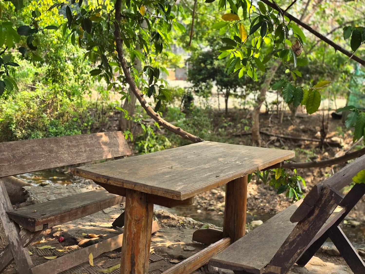 Cover Image for Baan Kaew Mora