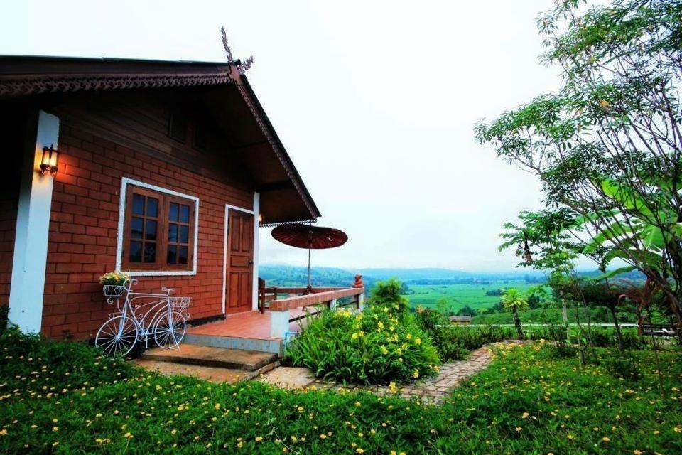 Cover Image for มนต์เมืองแจ่ม