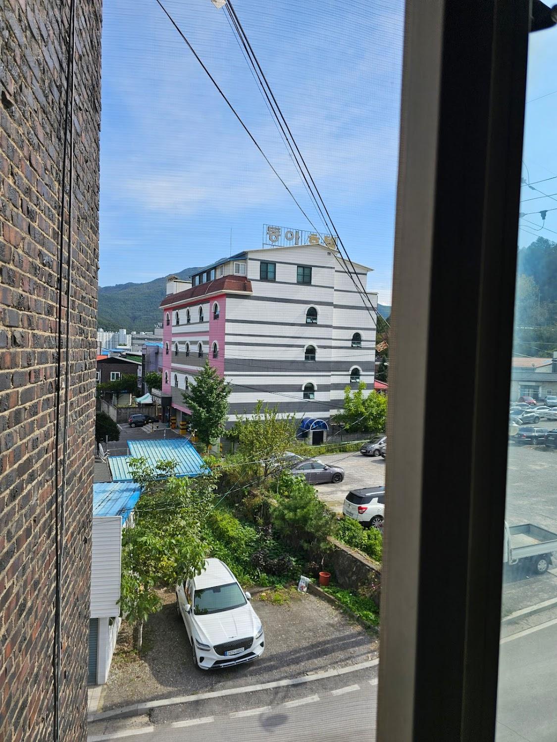 Cover Image for 시대장여관