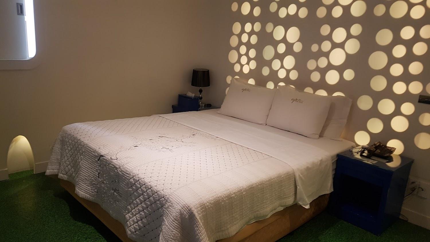 Cover Image for Hotel Minos
