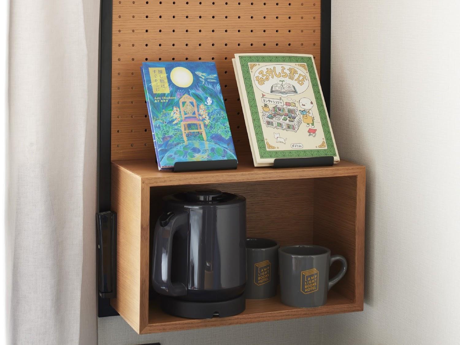Cover Image for LAMP LIGHT BOOKS HOTEL fukuoka
