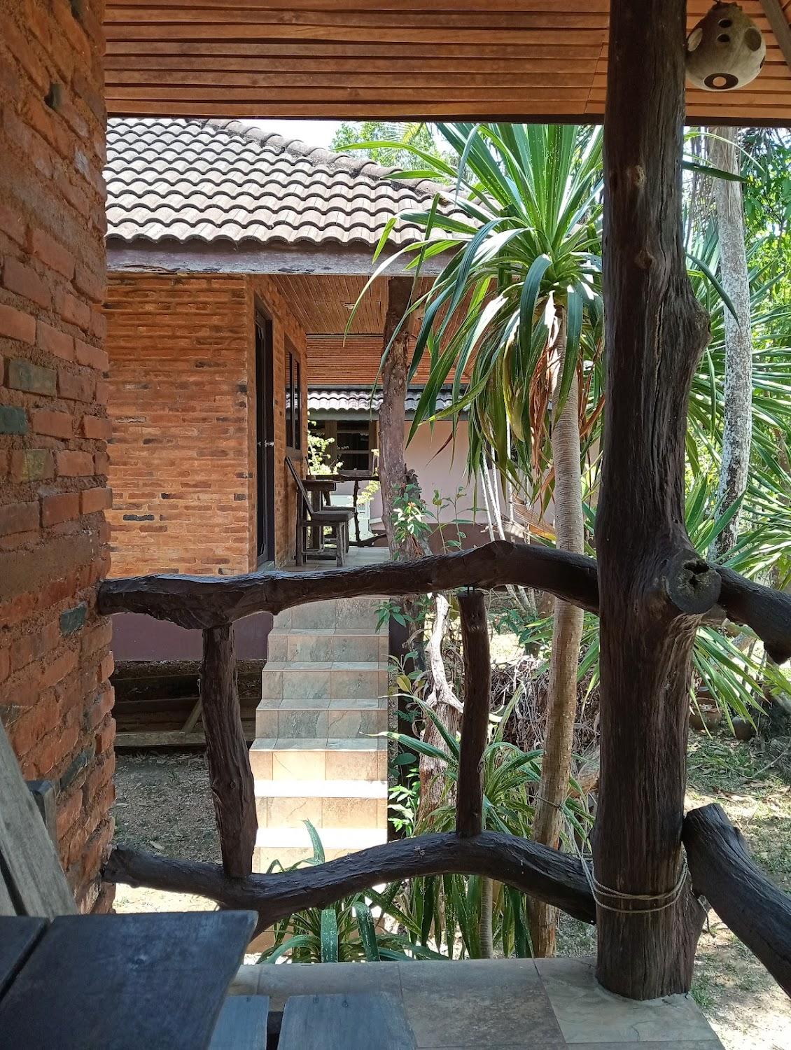 Cover Image for บ้านปุณยวีย์ รีสอร์ท