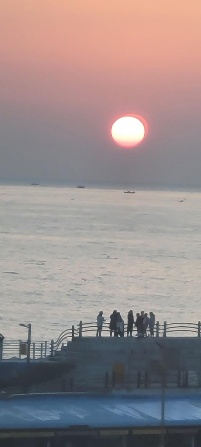 Cover Image for 호텔E