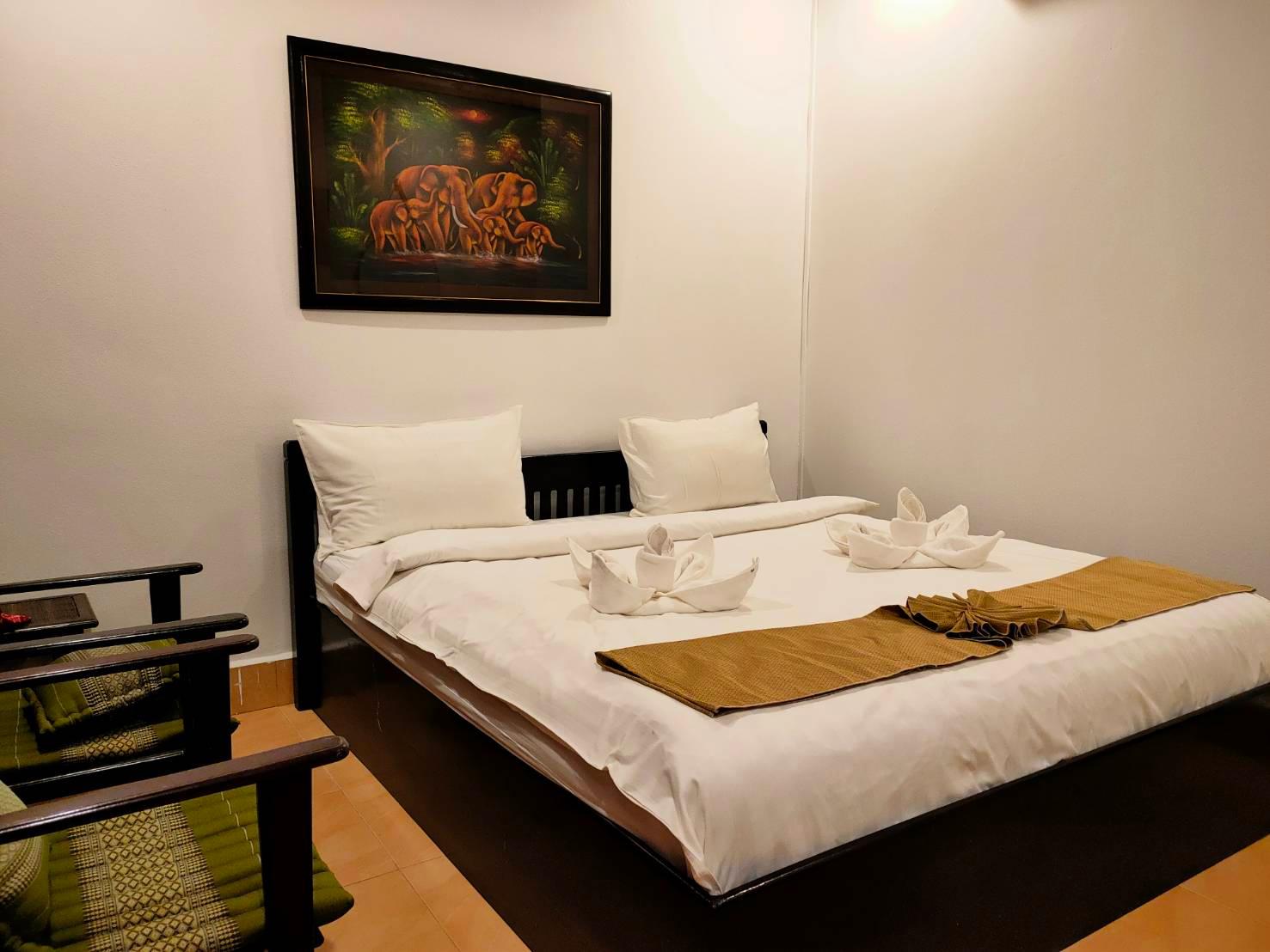 Cover Image for Khung Riverside Hotel