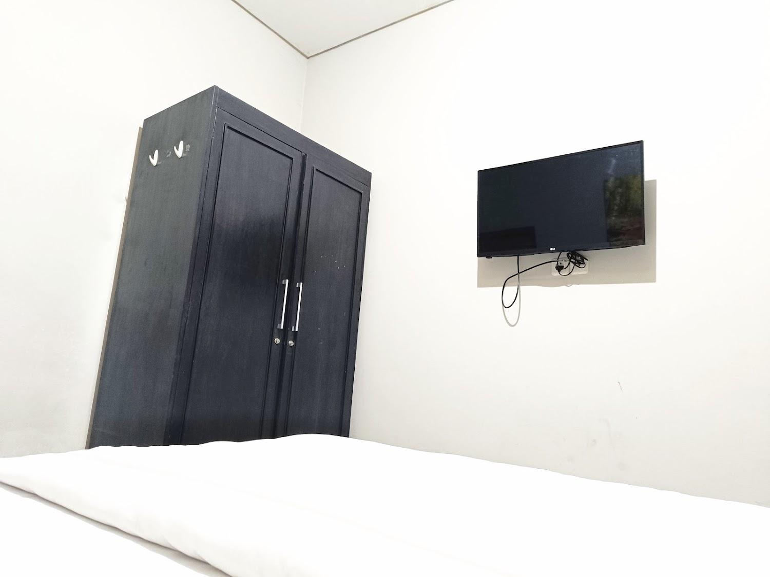 Cover Image for D'Waru Homestay Syariah near Jl Slamet Riyadi Mitra RedDoorz