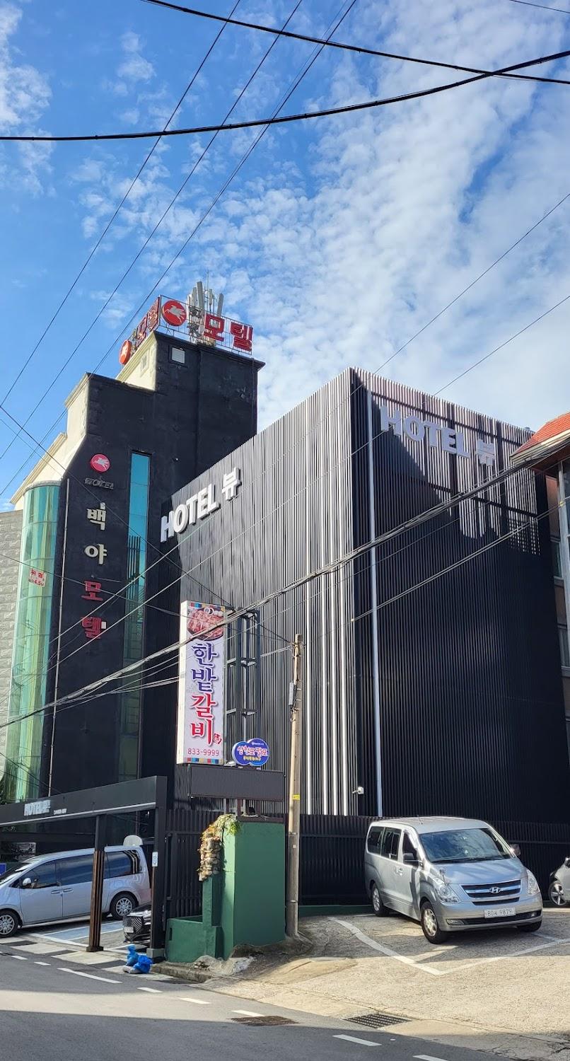 Cover Image for Hotel View