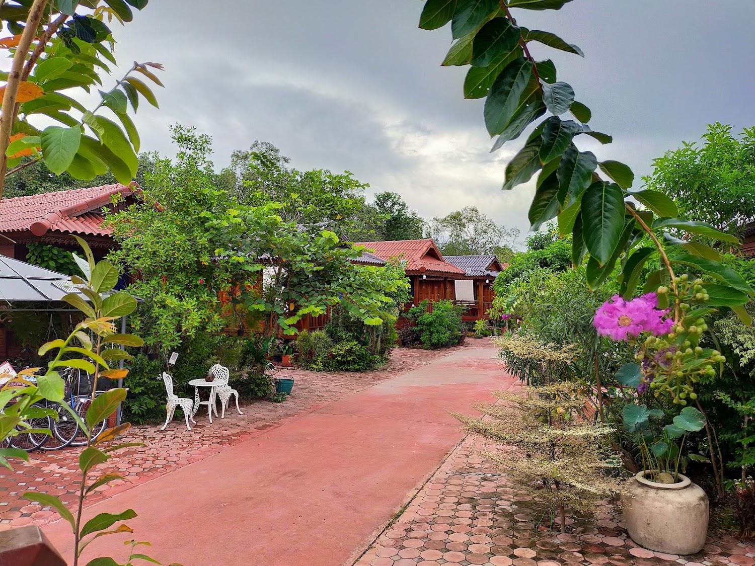 Cover Image for Buntham and Chwee Resort, บุญธรรม แอนด์ ฉวี รีสอร์ท