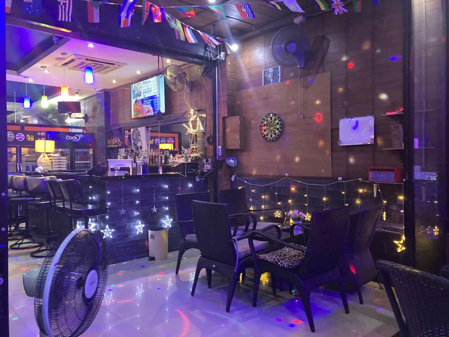 Cover Image for Secrets Bar - rooms daily-monthly