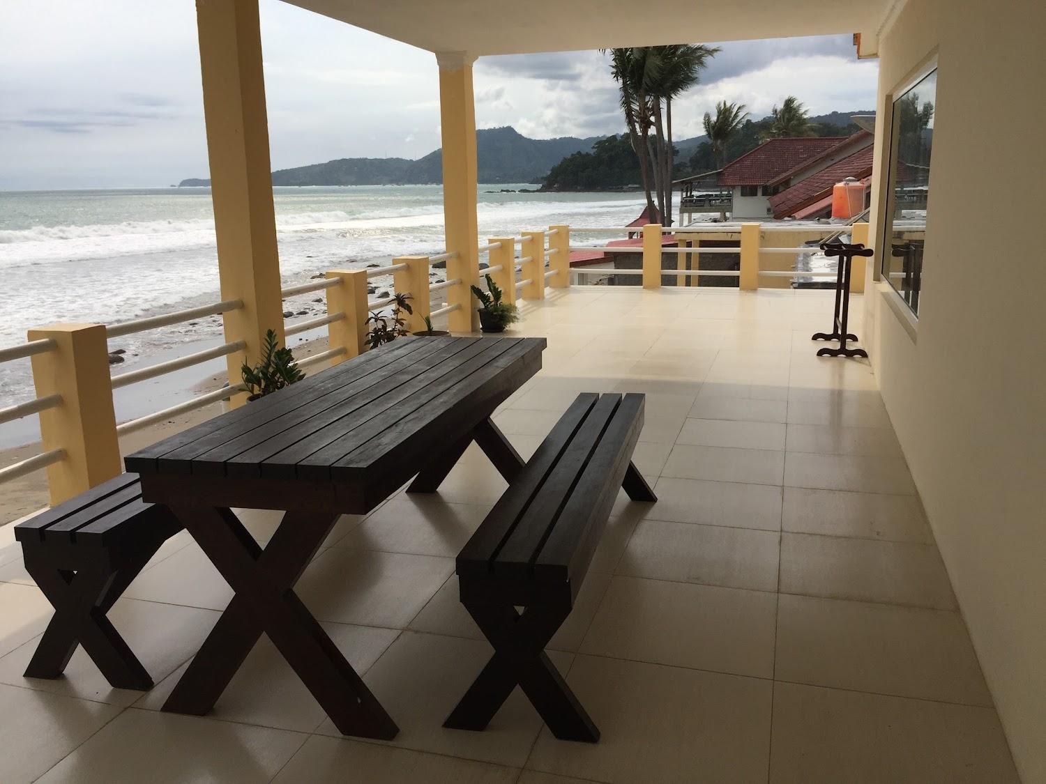 Cover Image for Villa Mila & Wisma Mila tepi pantai pelabuhan ratu