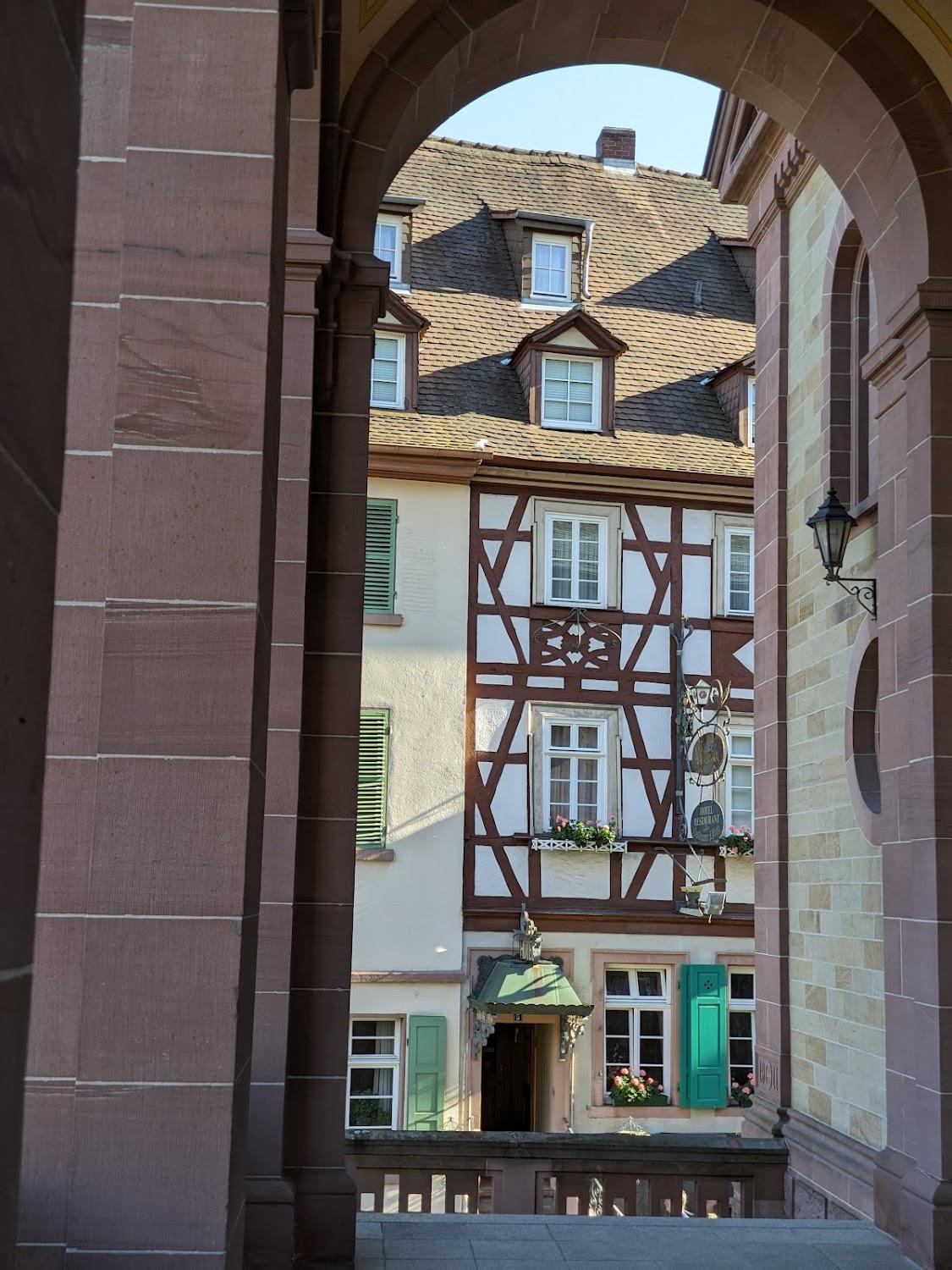 Cover Image for Goldener Pflug