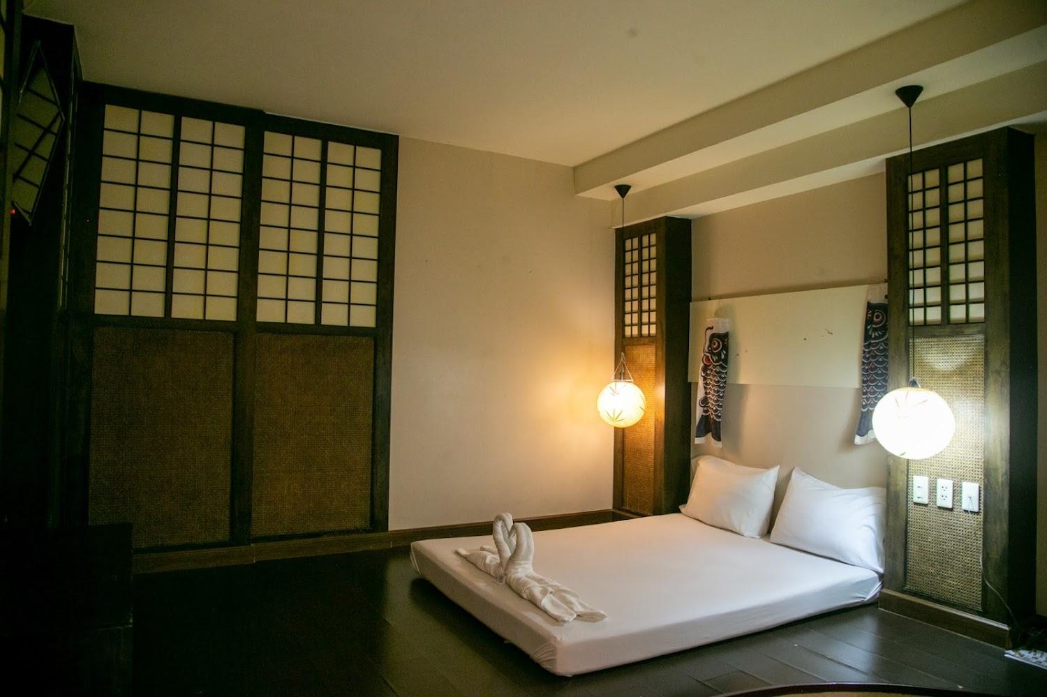 Cover Image for Paradise Inn Resort