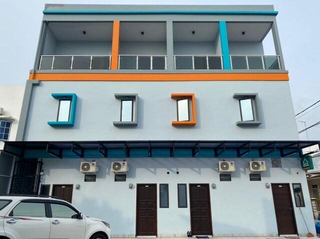 Cover Image for OYO 90527 Homestay 81 Baloi - A