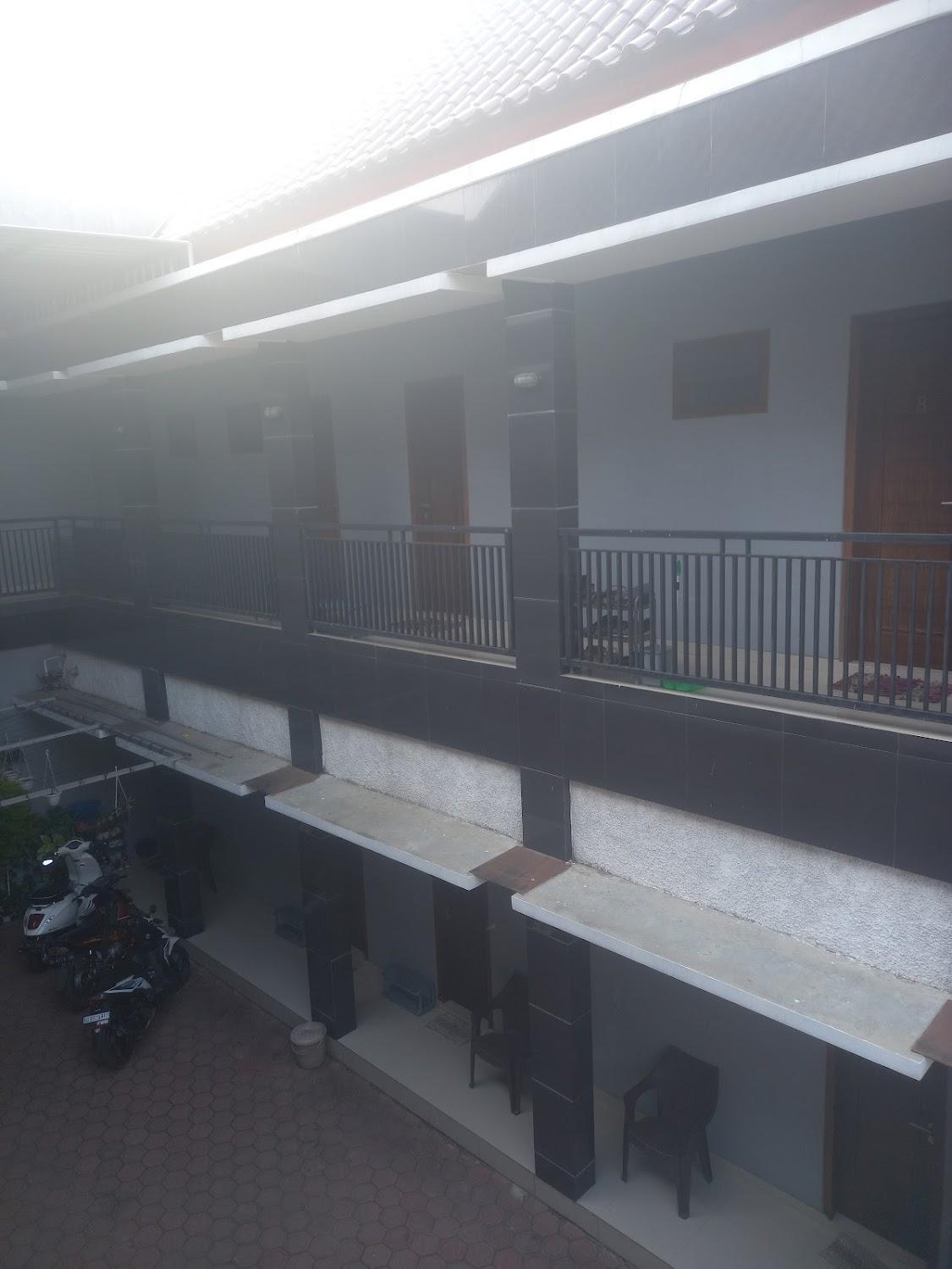 Cover Image for OYO 91202 Family Guest House Syariah
