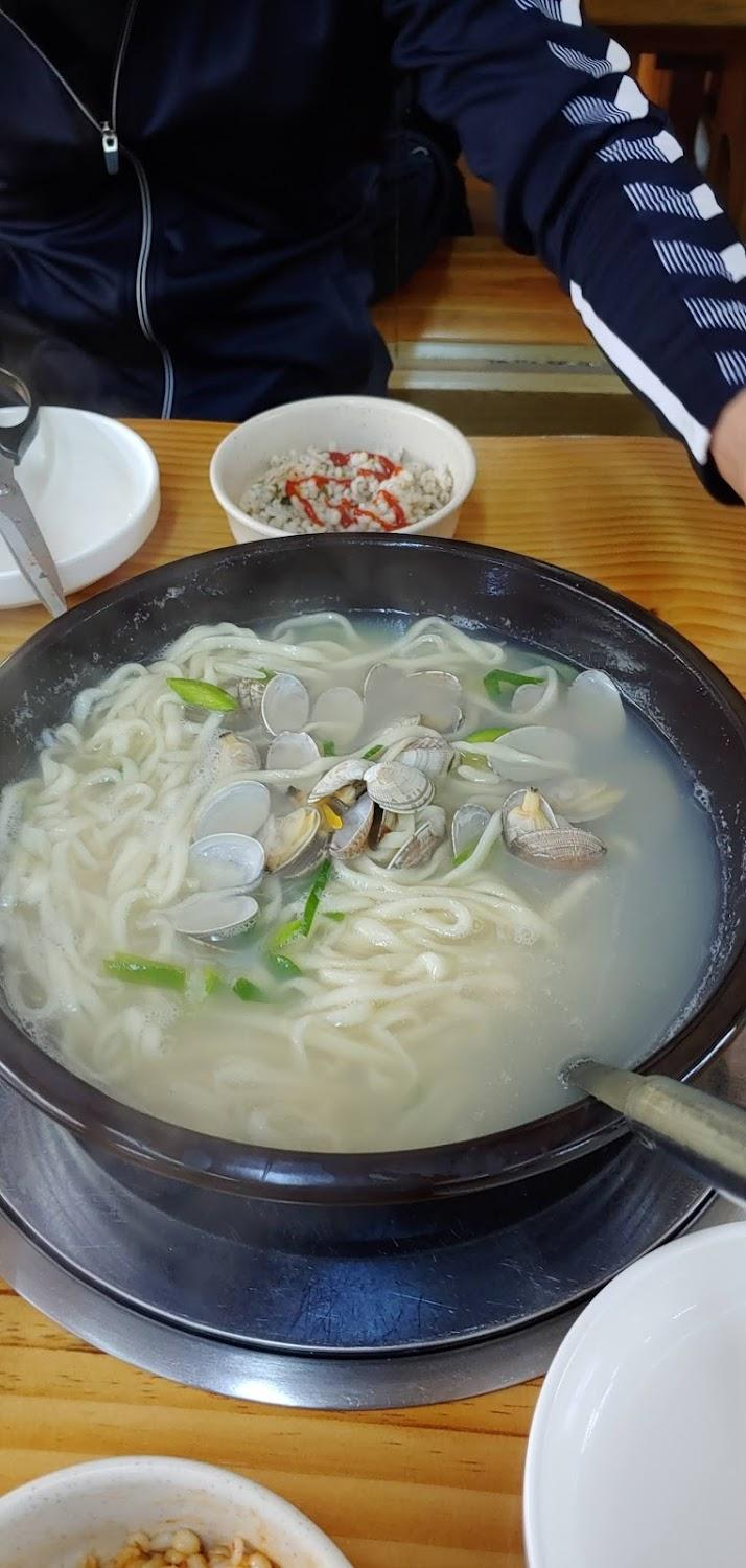 Cover Image for 휴 모텔