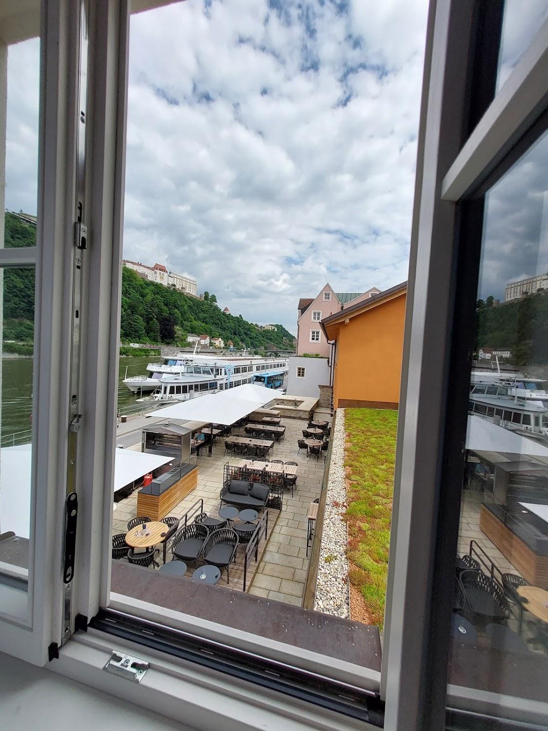 Cover Image for Blauer Bock Hotel & Restaurant