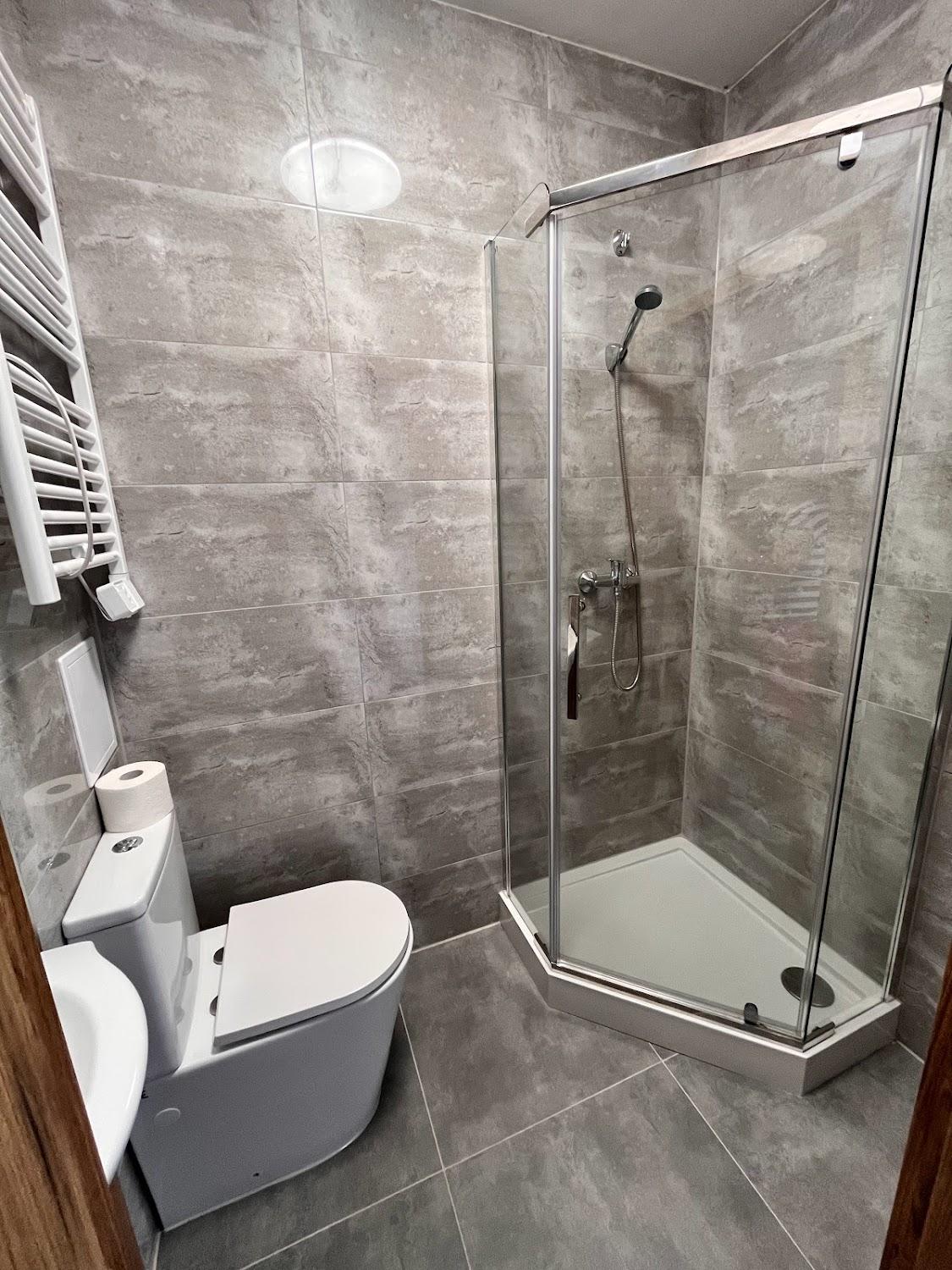 Cover Image for 3 Budget Stay Apartments
