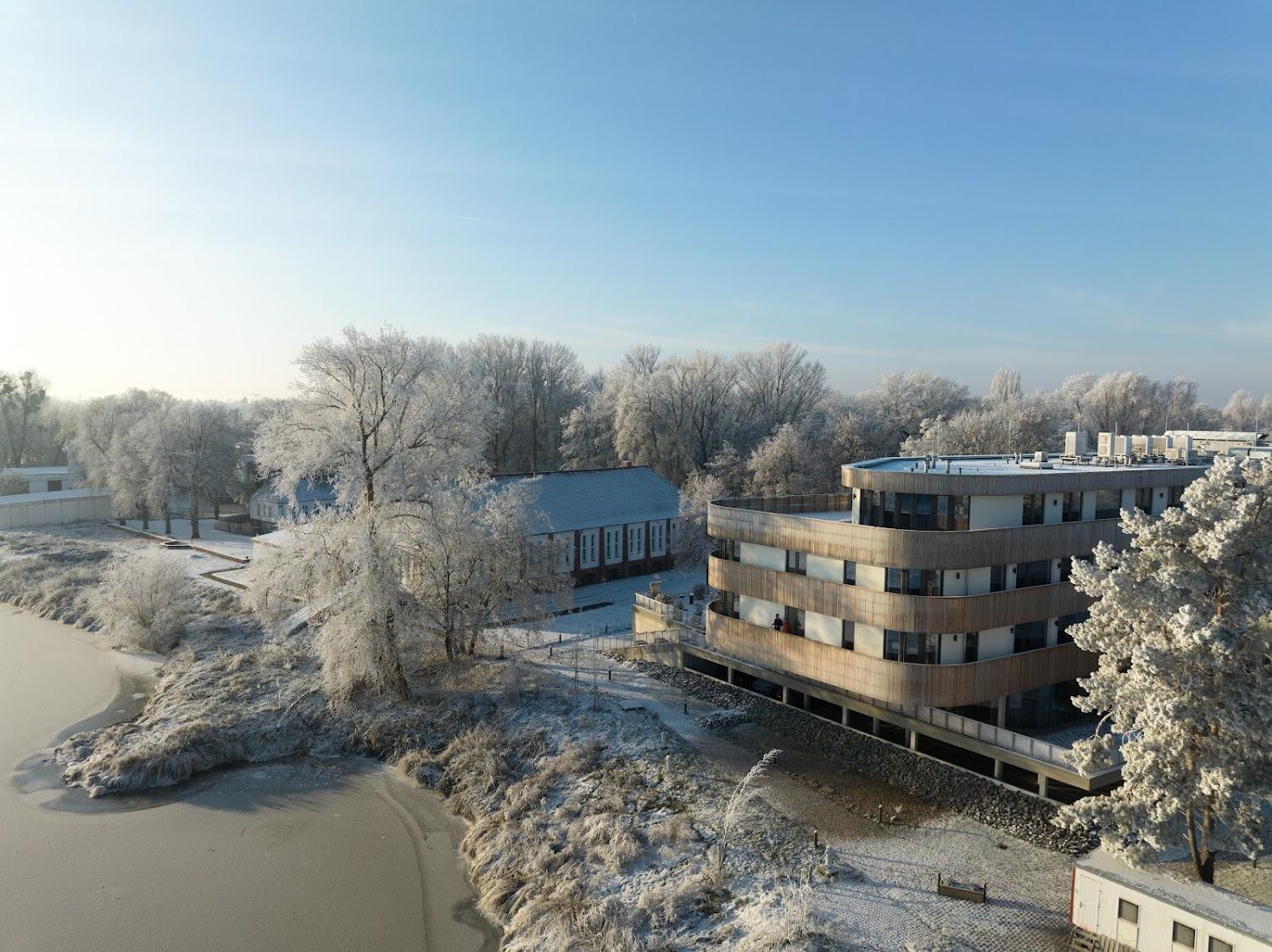 Cover Image for Das ELB - Hotel Magdeburg