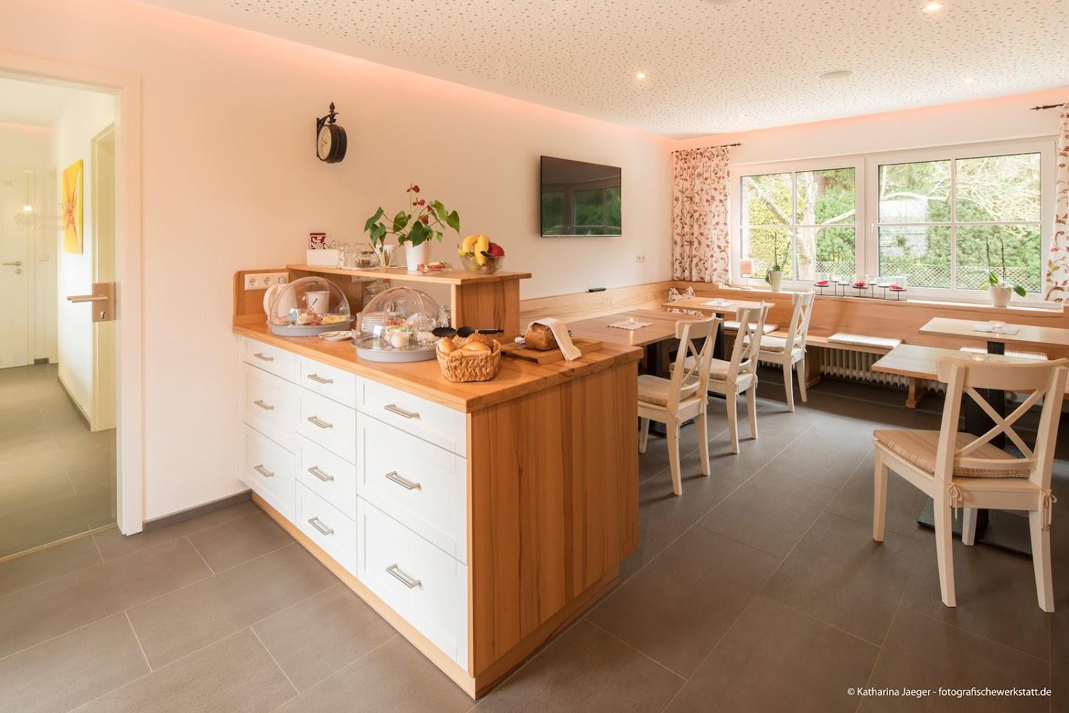 Cover Image for MANSION - Ihre Pension in Bad Arolsen