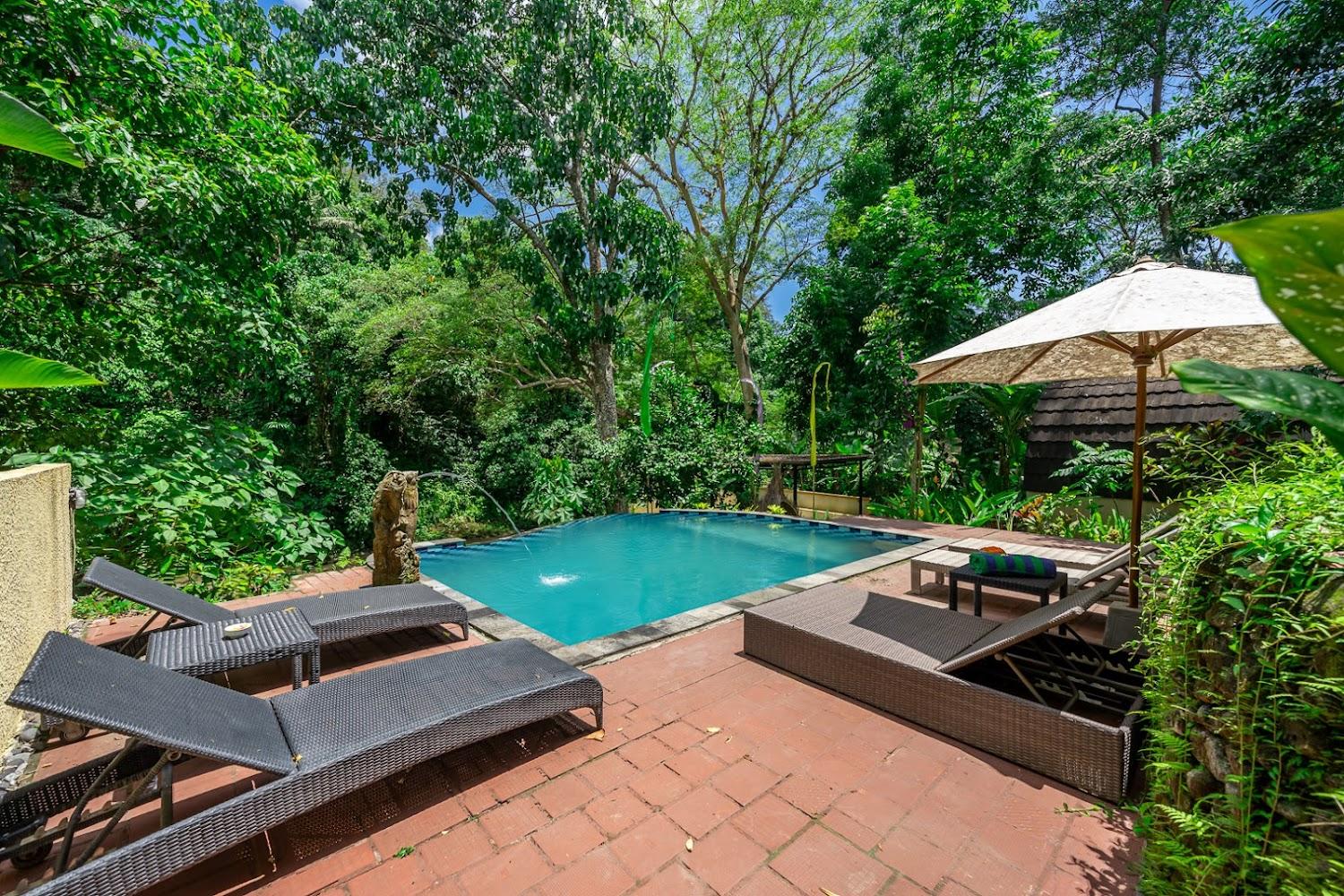 Cover Image for River Valley Villa