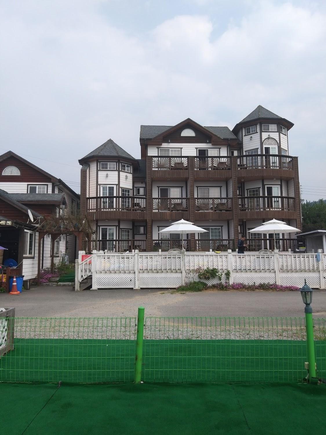 Cover Image for 르네상스펜션