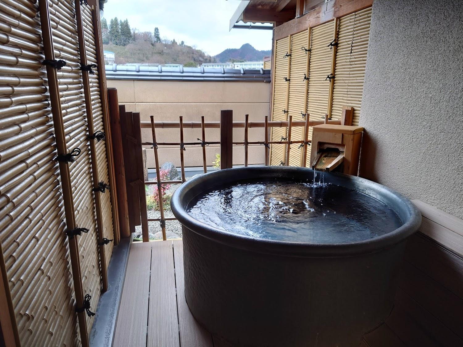 Cover Image for Takachiho Ryokan Shinsen