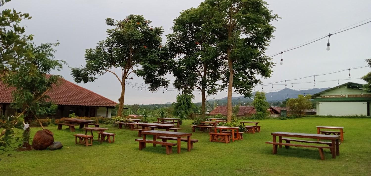Cover Image for Saung Kuliner - Camp Hulu Cai