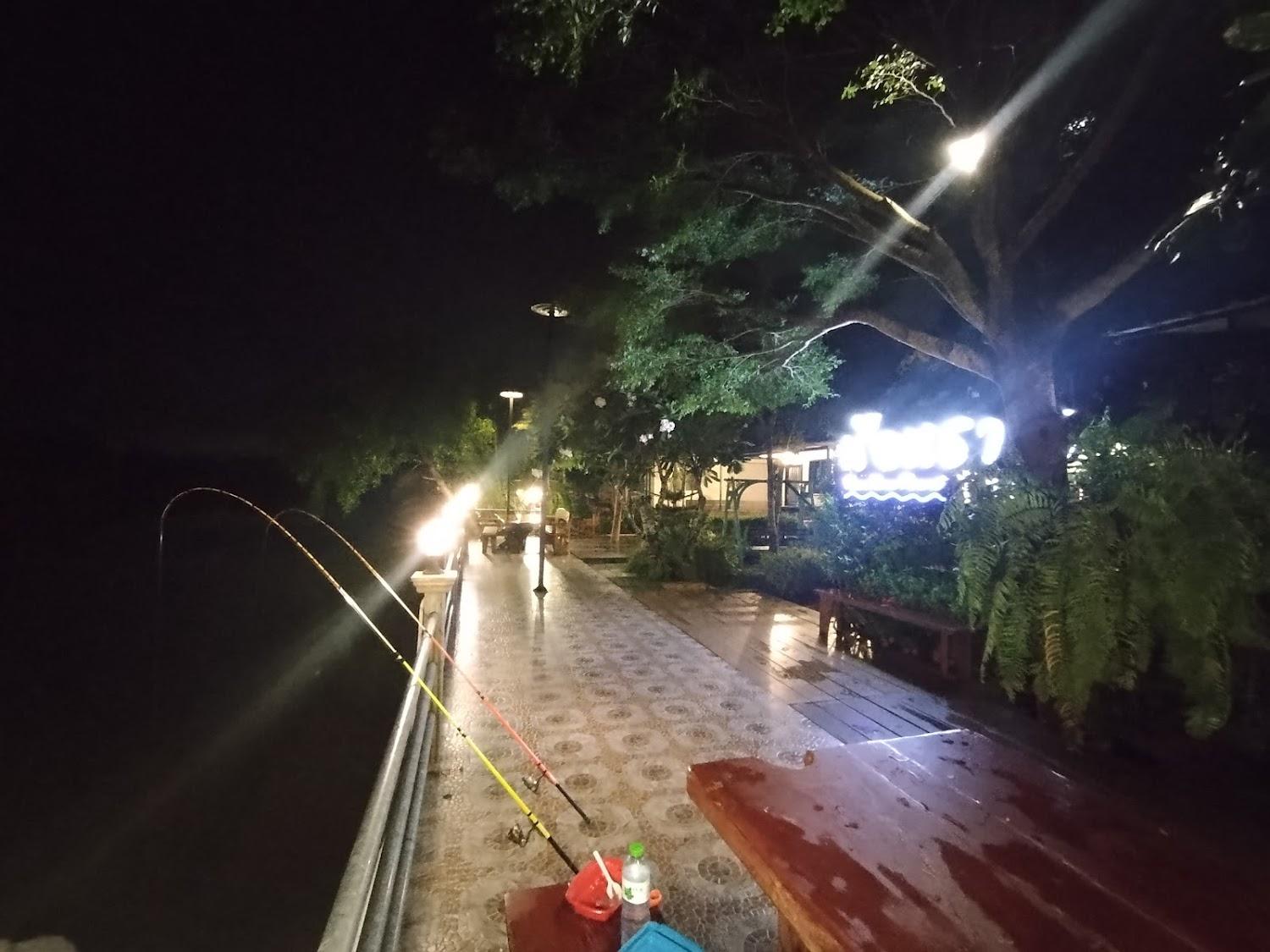 Cover Image for เรือนธารารีสอร์ท (Ruenthara Resort)