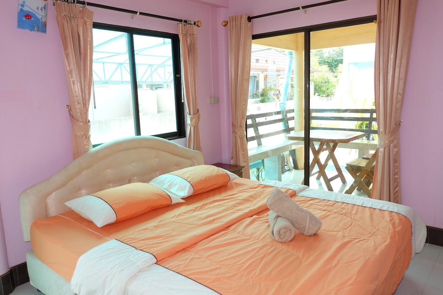 Cover Image for บ้านเคียงทะเล เกาะล้าน