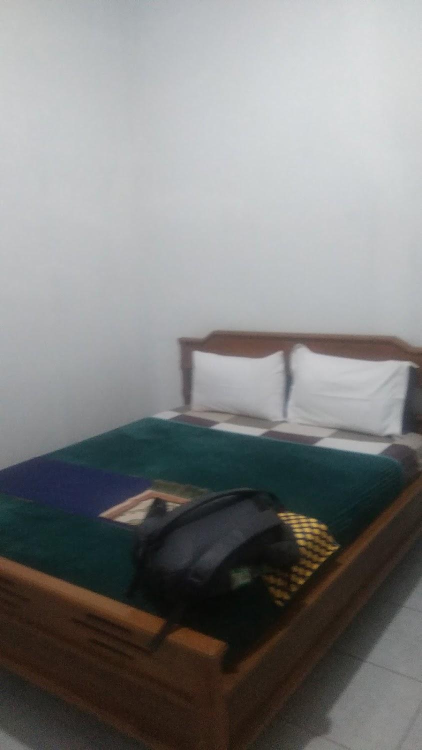 Cover Image for AZKA GUEST HOUSE SYARIAH DAN AYAM KRIWUL YeYe