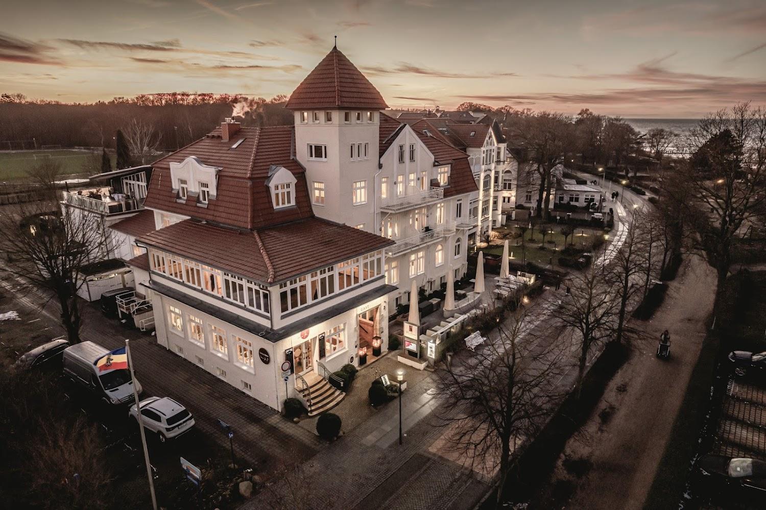 Cover Image for Villa Astoria